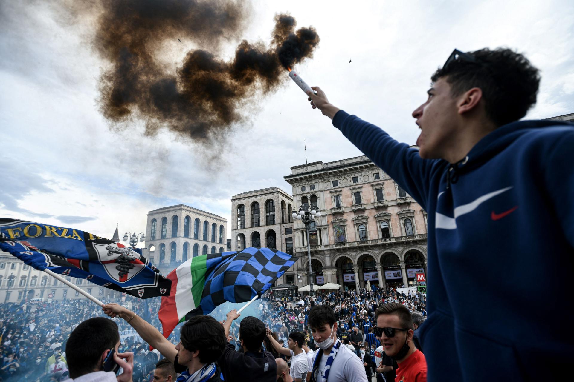 Ludo slavlje u Milanu. Inter i matematički osigurao naslov prvaka Italije!