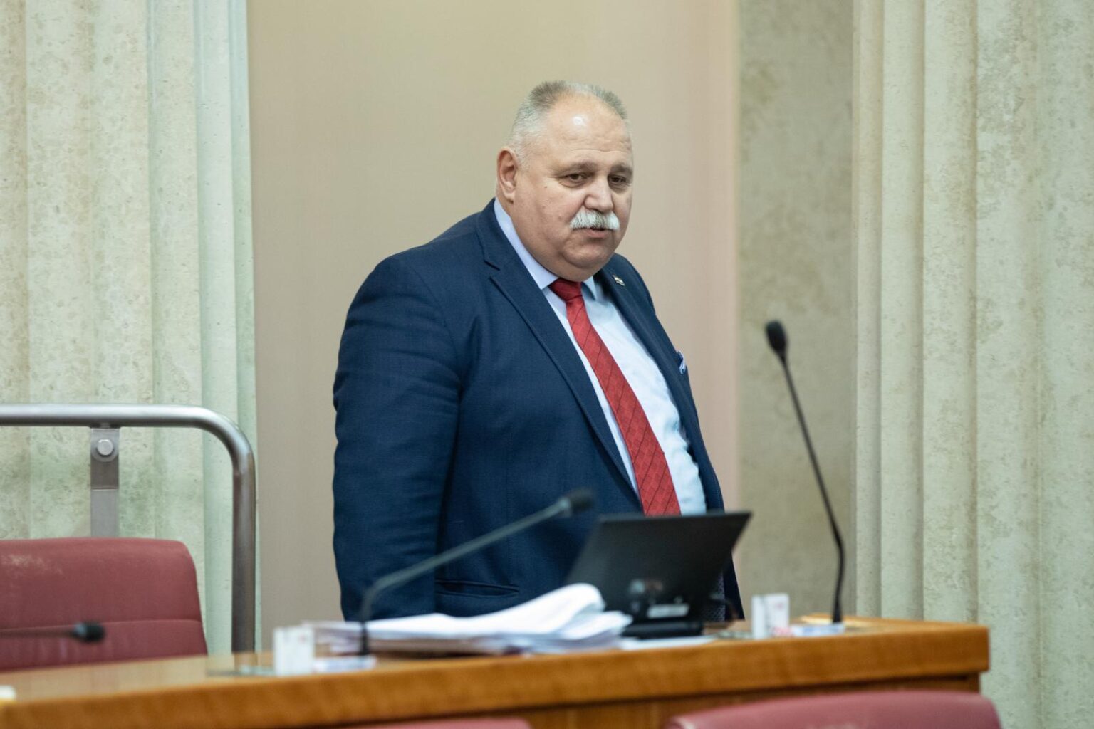 Umro je Ivan Šuker, bivši ministar financija