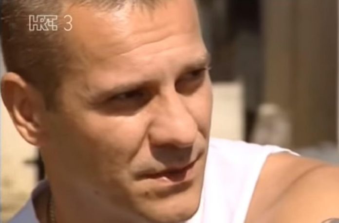 (VIDEO) 30. rujna Dan koprivničkih branitelja – junak Ivica Šafarić-Nindža skinuo jugoslavensku zastavu pred 2000 četnika u Petrinji!
