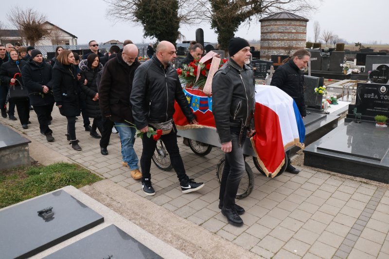 Posljednje zbogom Slavenu Živanoviću Žiži u Županji
