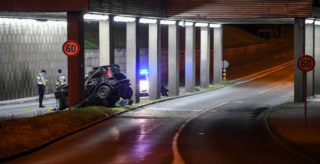 Zagreb: automobil sletio s ceste i zabio se u stup, jedna osoba poginula
