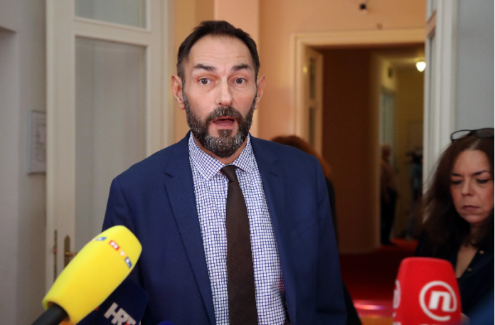 Državni odvjetnik: “Učlanio sam se u masone jer mi je to imponiralo”, Vlada će se danas očitovati