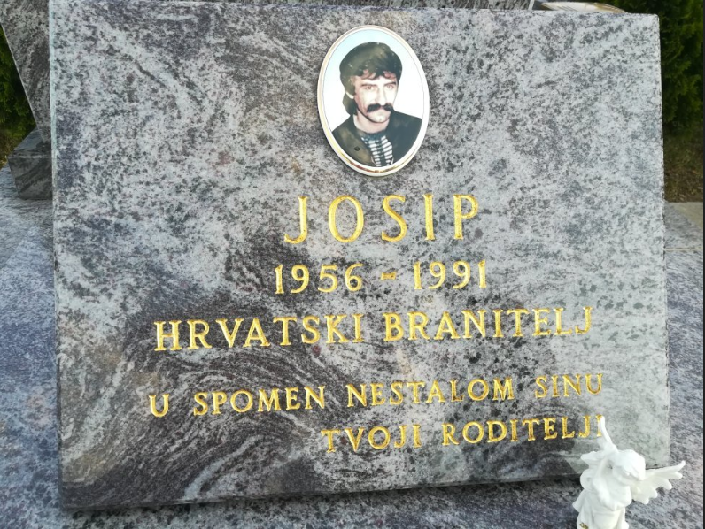 PRIČA O JOSIPU LOVRIĆU Zapalili smo posljednju cigaretu koju je skrivao, a onda su prozvali njegovo ime
