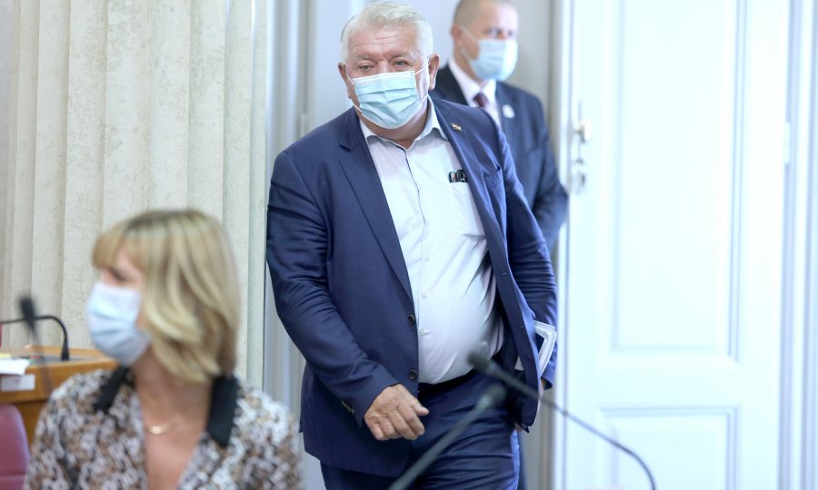 Đakić   napao   Mlinarića   zbog kritiziranja  Zakona o civilnim stradalnicima