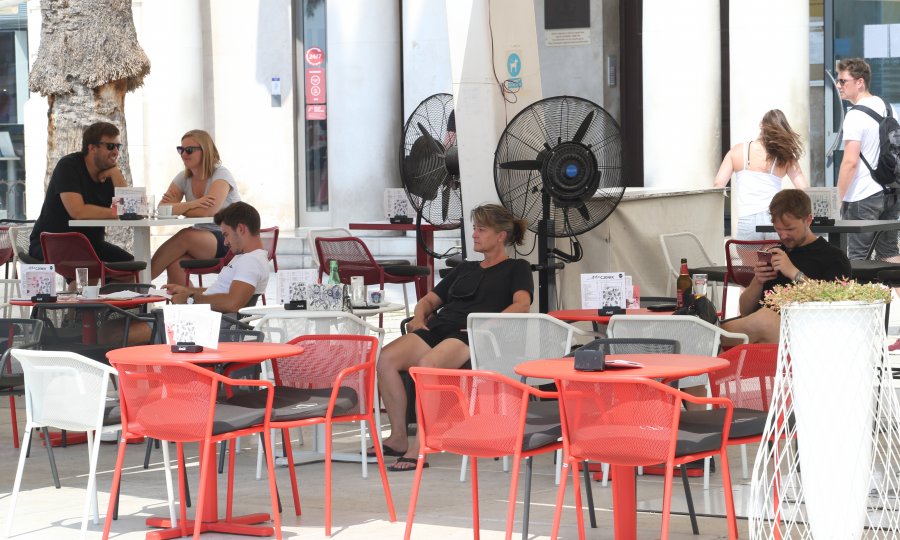 Ugostitelji traže hitne mjere za očuvanje radnih mjesta