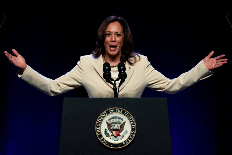 Harris preuzela vodstvo pred Trumpom u novoj anketi
