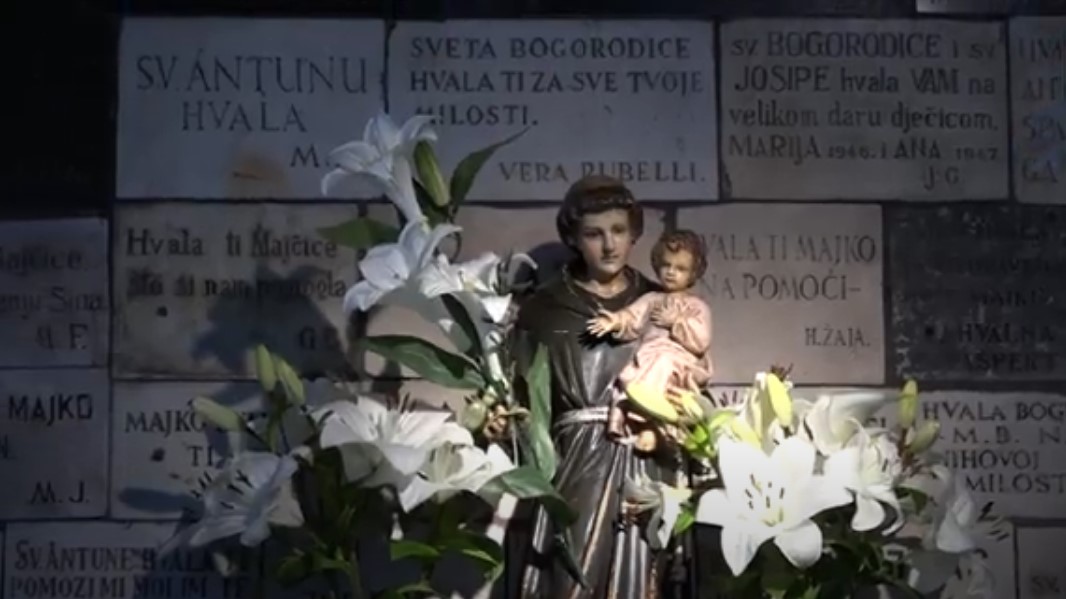 31. svibnja Majka Božja od Kamenitih vrata – mjesto natopljeno molitvama, vapajima i zahvalnostima