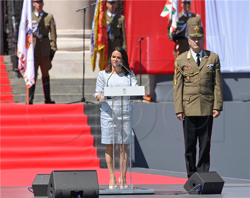 Nova mađarska predsjednica osudila Putinovu "agresija", putuje u Poljsku