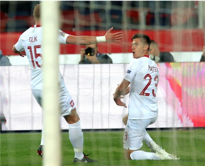Poljaci odbili kleknuti: Pokazali ‘respect’ na dresu