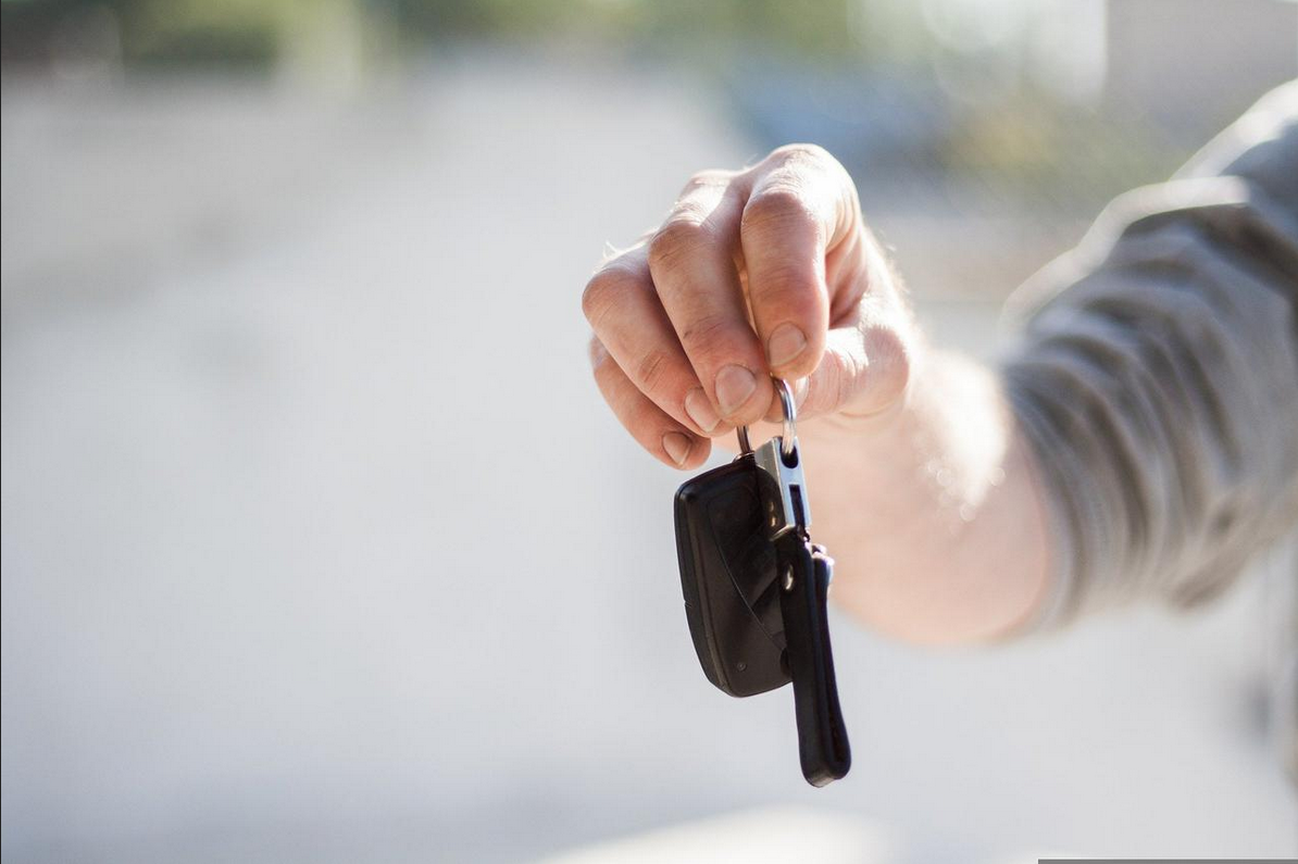Država se rješava imovine: Na licitaciji automobili za 100 eura, radni strojevi pa čak i naplatna kućica