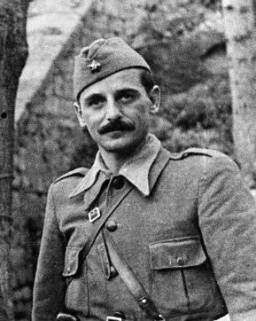 11. svibnja 1945. srbijanski partizanski oficir Koča Popović držao govor u središtu Zagreba dok je u gradu trajao pokolj