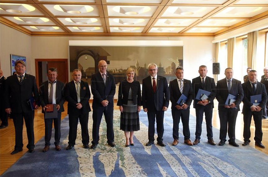 Predsjednica odlikovala osmoricu pripadnika 2. gardijske brigade Gromova
