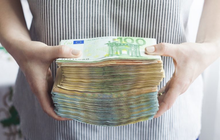 Isplati li se odgađati plaćanje kredita?