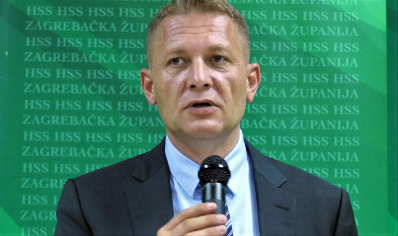 Antifašizam na jeziku, fašizam u srcu