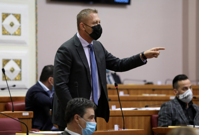 ‘VITEZ VON REINER ME IZNOGIRAO IZ SABORA’ Beljak grmi: Nećete mi začepiti gubicu! Imate skoro 70 godina i još ste na sto funkcija