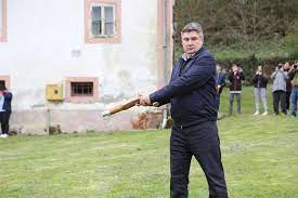 Milanović kaže da je Pavelić bio kavalir za Banderu. Stvarno?