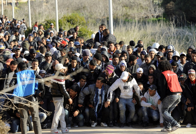 INVAZIJA MIGRANATA Masovno iskrcavanje migranata na talijanskom otoku, broj je nevjerojatan: ‘To je objava rata u Europi’