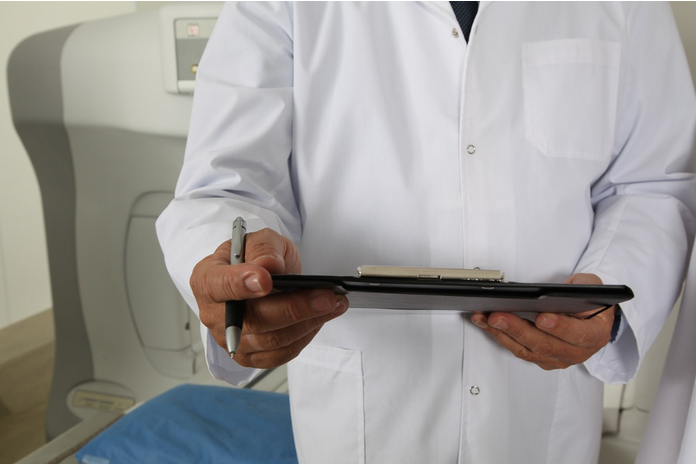Bolnice zapošljavaju umirovljenike, a na burzi 1277 mladih medicinara