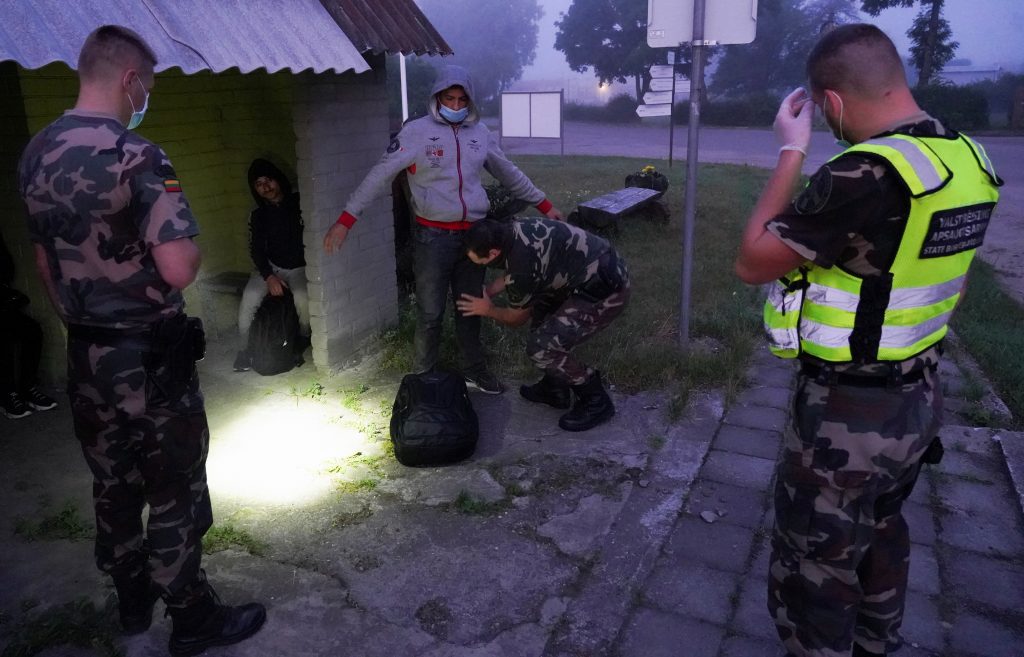 Litva optužuje Bjelorusiju da zrakoplovima dovozi migrante