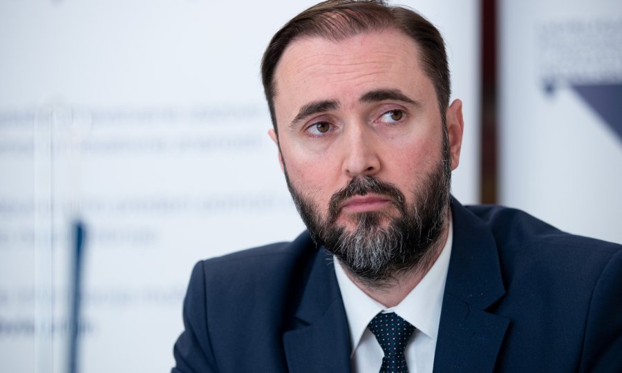 Luetić: Nemamo epidemiju pod kontrolom, predlažemo konkretne mjere jer će kriza trajati mjesecima