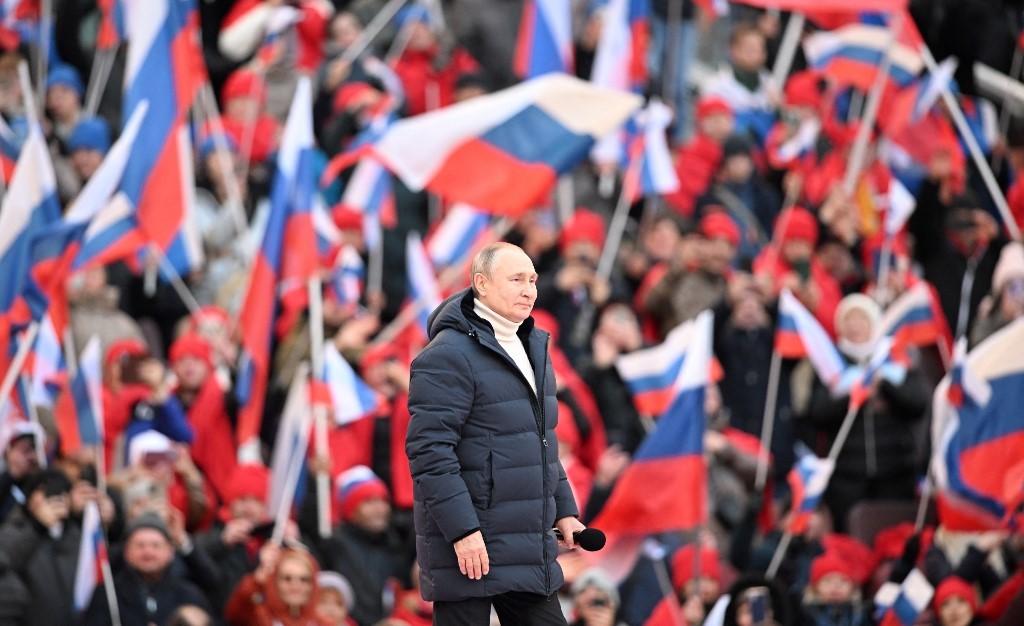 NASAMARENI  Iza kulisa Putinova velikog mitinga: ‘Što se ovdje uopće događa? Kakav je to skup?‘