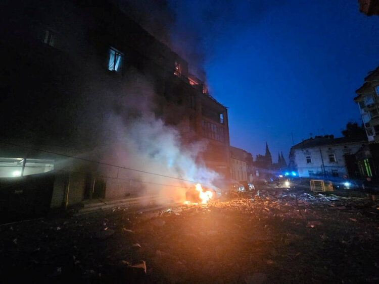 Masovni raketni napadi na Lavov i Kijev, Poljaci digli avione!