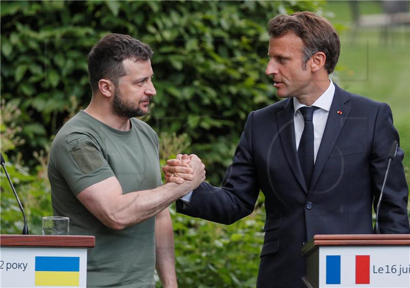 Macron spreman razgovarati s Putinom u Moskvi pod određenim uvjetima