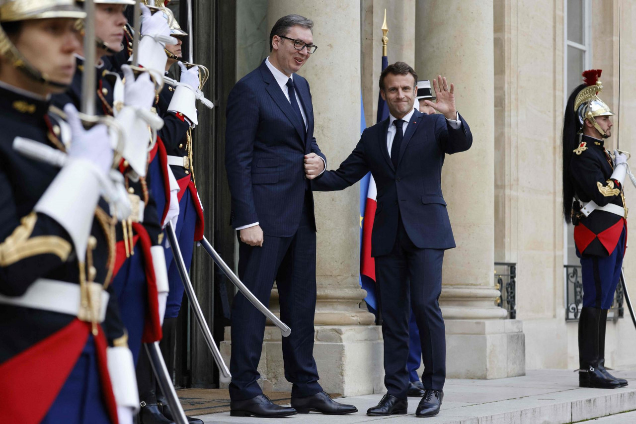 Vučića je uzrujao sastanak s Macronom, pred novinarima je bio vidno nervozan: ‘A sada idem raditi‘
