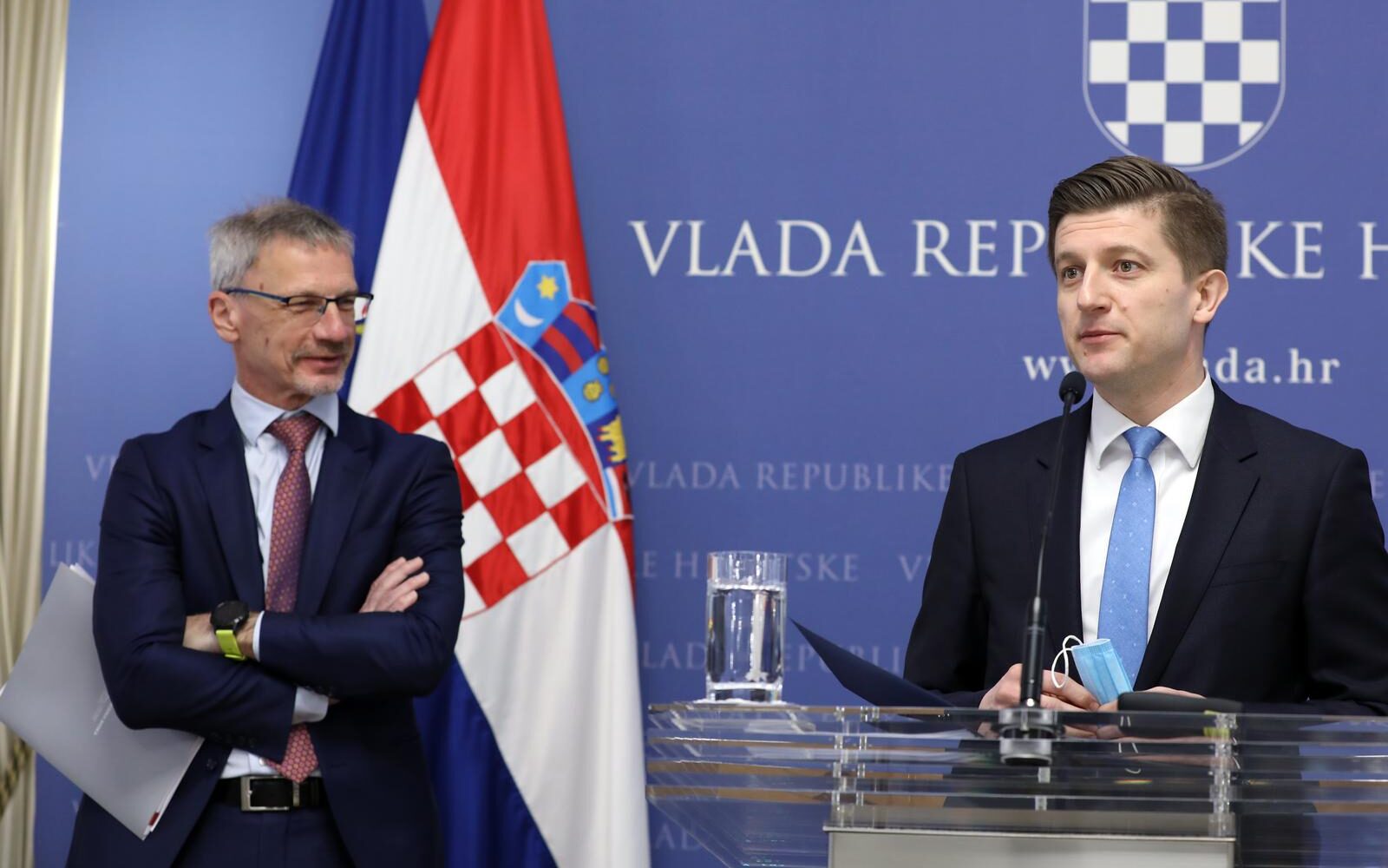 RIGOROZNE PROCEDURE    Postroženi su uvjeti za gotovinske kredite, banke postaju sve manje ‘velikodušne‘
