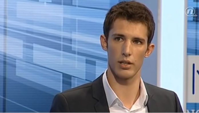 Marijan Knezović: “Julienne Bušić i njen roman o silovanim Vukovarkama ne zanimaju Veljačoide, a silovatelji su zaštićeni kao bjeloglavi sup”