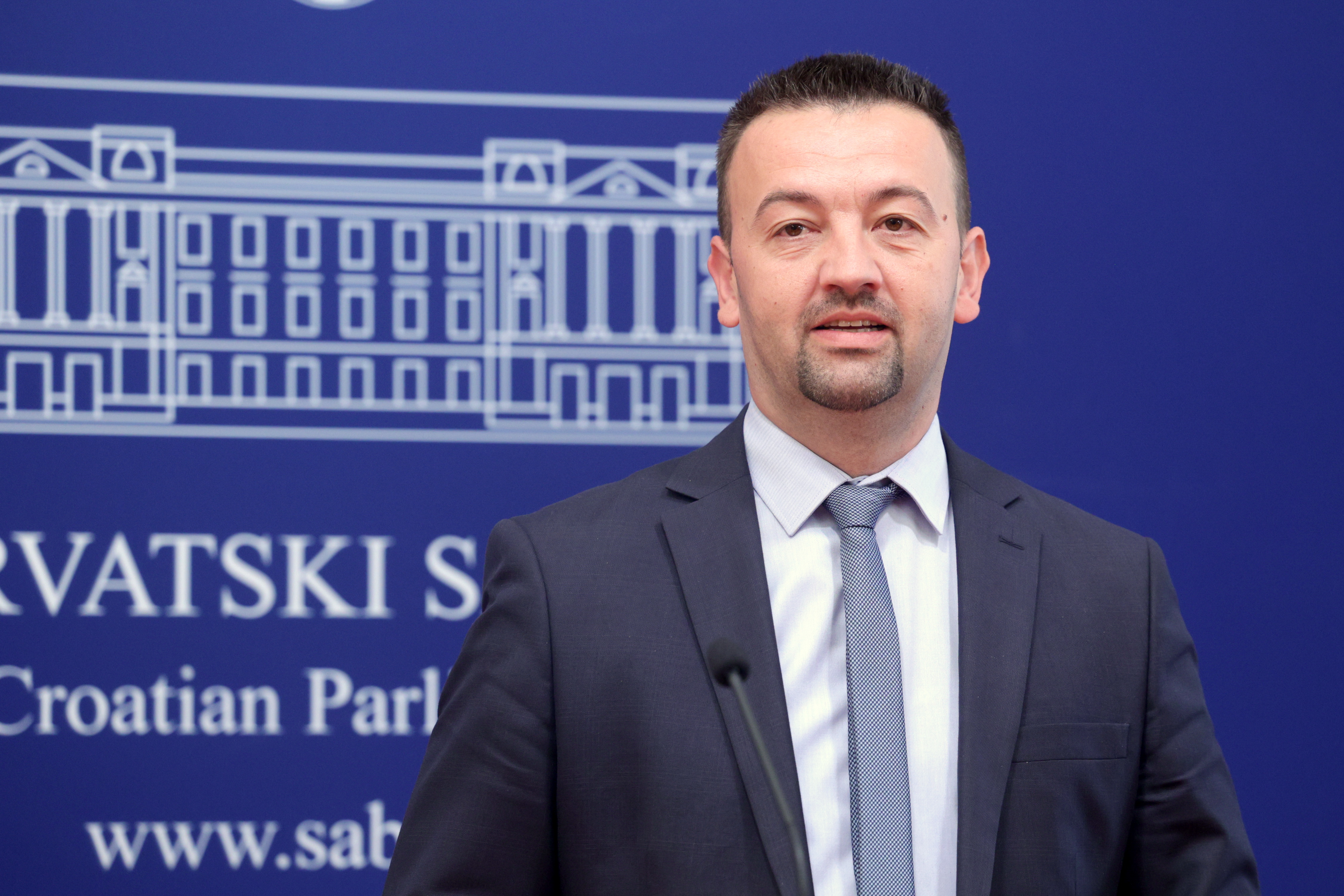Raskol u Suverenistima sve je realnija opcija: Pavliček reagirao na izjavu Vučemilović
