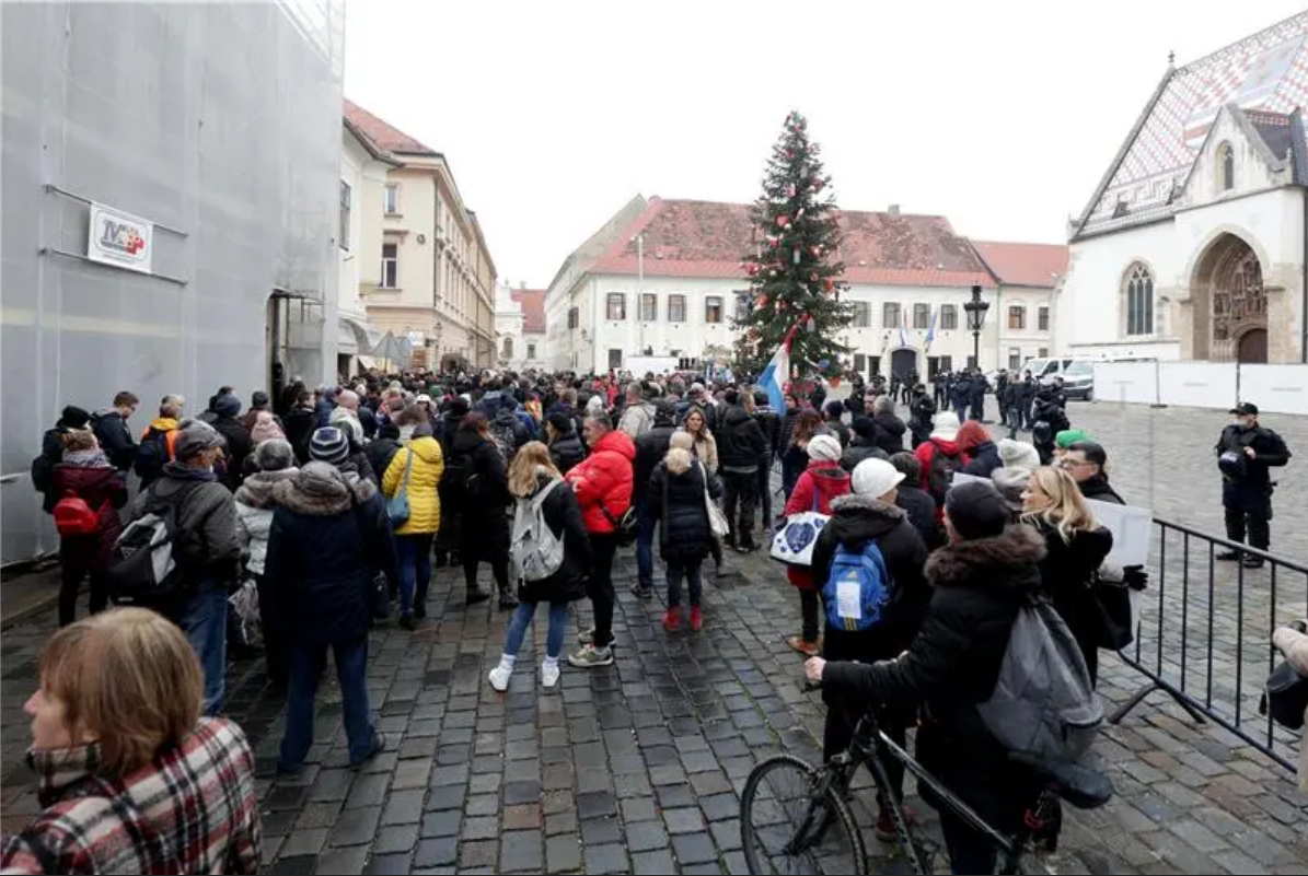 Prosvjed na Trgu svetog Marka zbog COVID potvrda