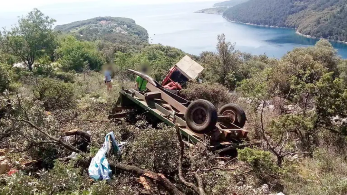 Istraga nesreće: Maloljetnik bez dozvole upravljao traktorom u Prtlogu