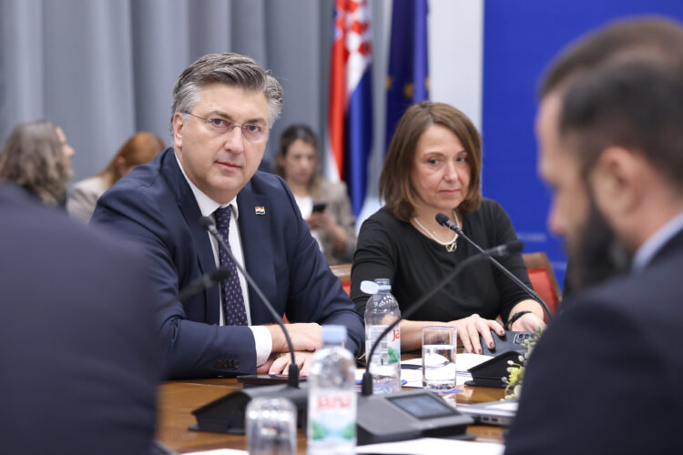 Obiteljska medicina pred kolapsom: Liječnici zazivaju premijera, kažu da ministrica sve blokira