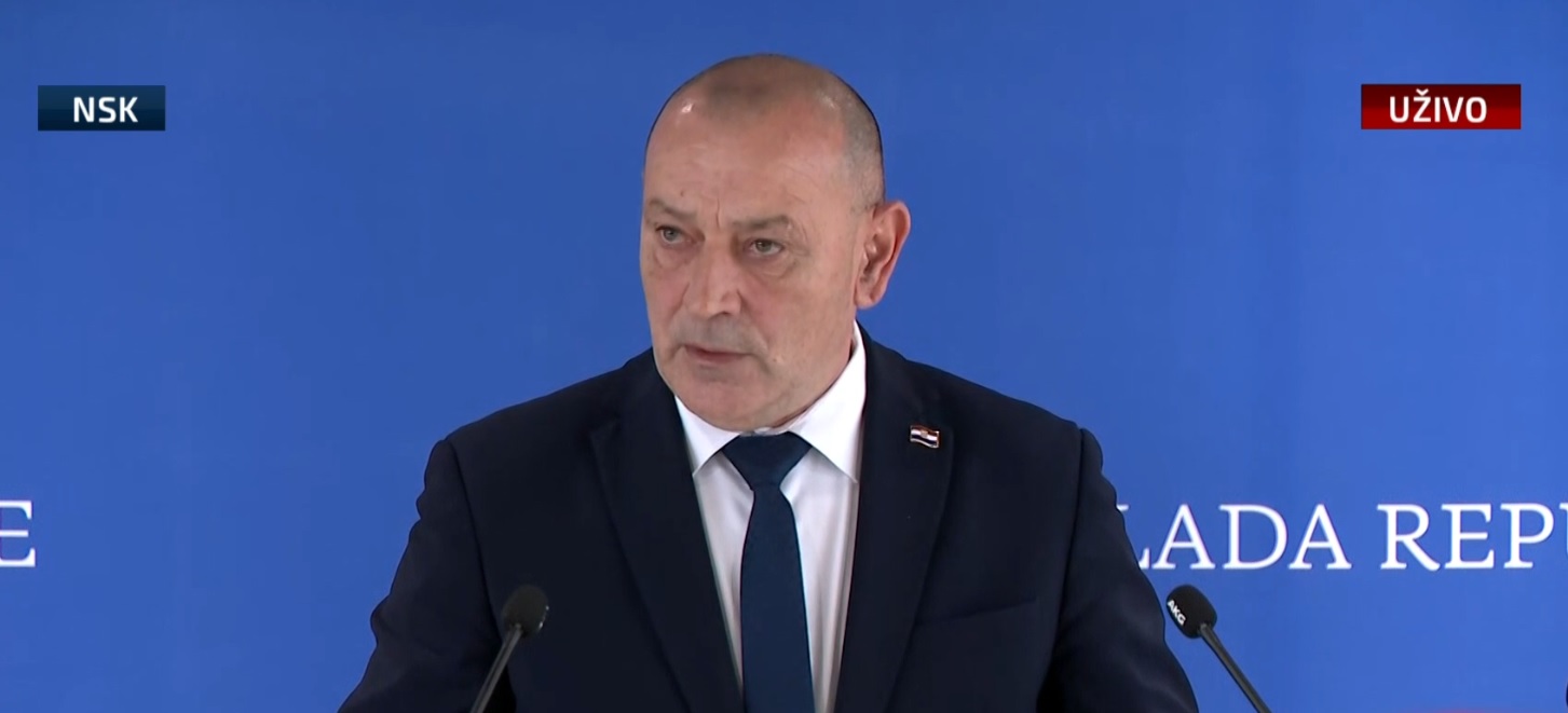 OVO JE TEŠKO SLUŠATI, MINISTRI NA MUKAMA!  Novinari ih ‘rešetali’   nemilosrdno, Medved poludio