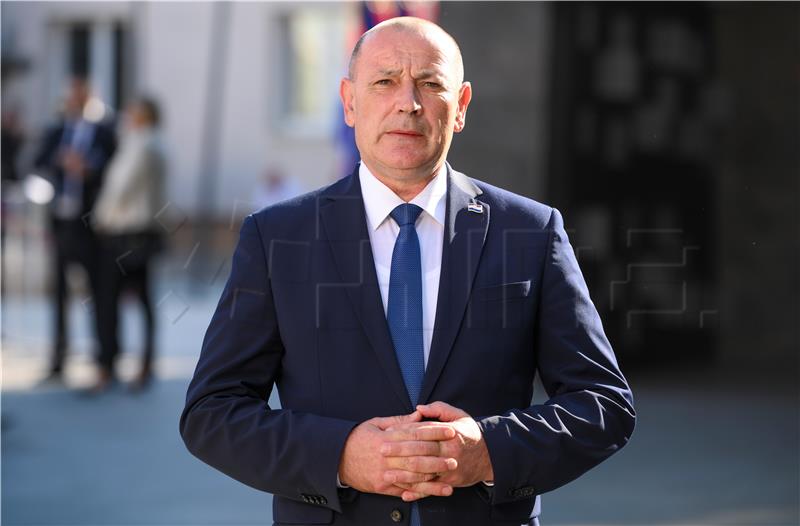 Medved: Zaštitit ćemo sve hrvatske branitelje, generale i pilote