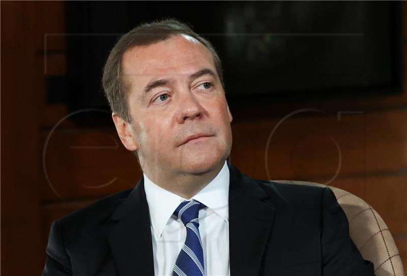 Medvedev: Rusija neće zaustaviti rat, čak i ako Ukrajina odustane od NATO-a