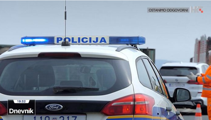 Krijumčari migranata bježali policiji: Sletjeli s ceste, suvozač poginuo, policajka ozlijeđena