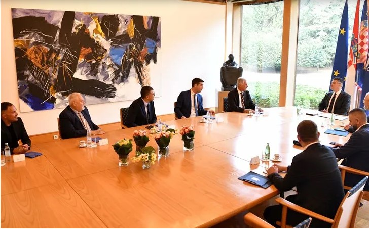 Milanović s vodstvom bokeljskih Hrvata o položaju i očuvanju tradicije u Crnoj Gori