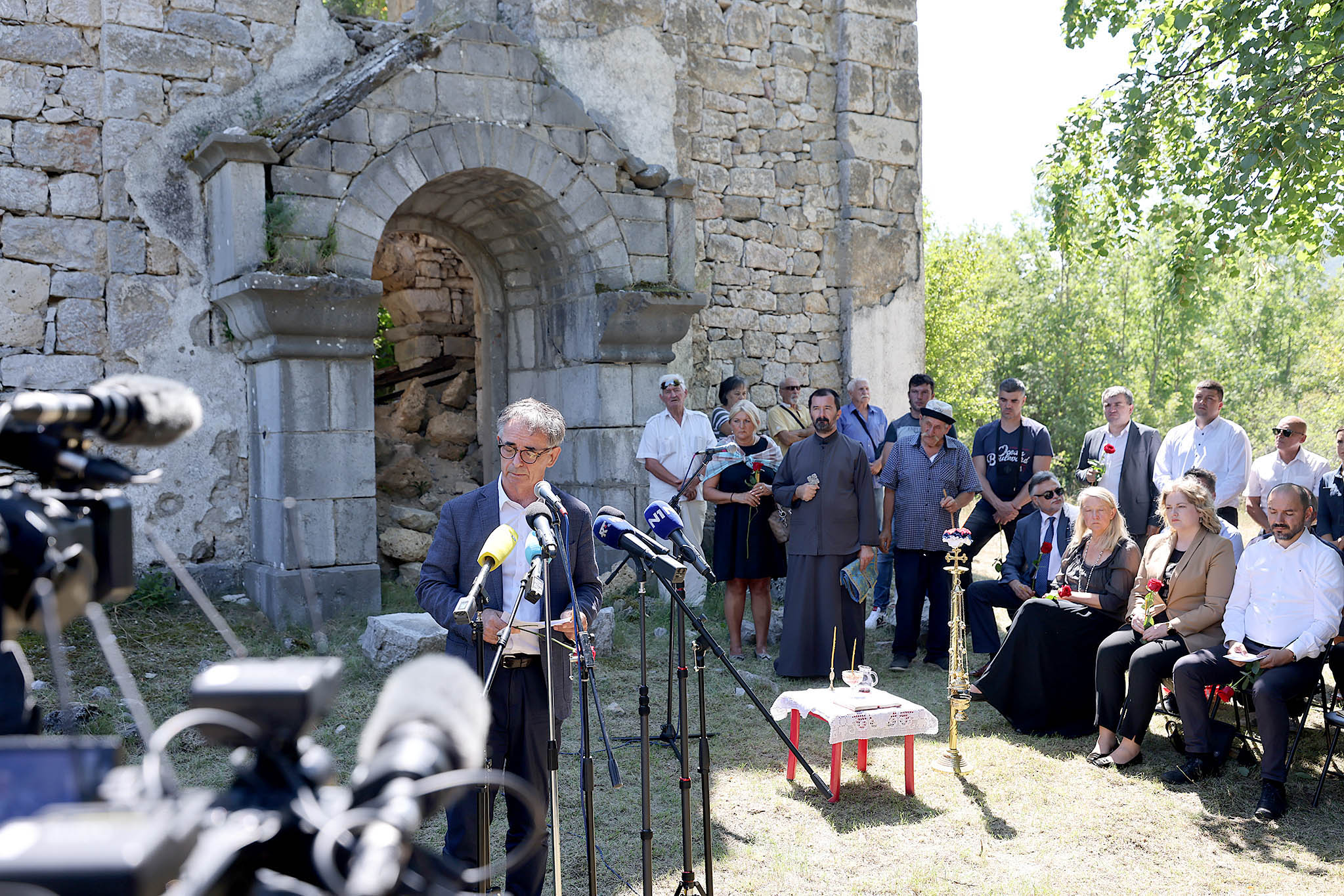 SRPSKI "NARODNI USTANAK 2022", NIJE LI DOSTA!
