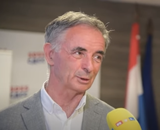 Pupovac, podnesi ostavku!