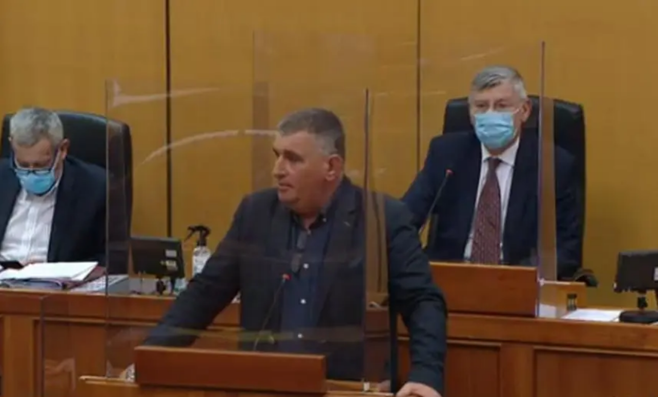 Miro Bulj: Stožer potiče širenje virusa