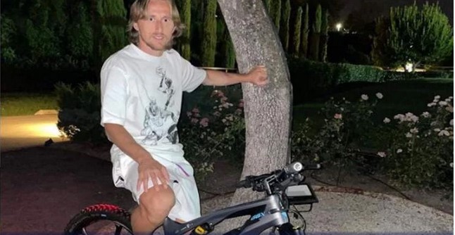 Modrić pozirao na Rimčevom biciklu