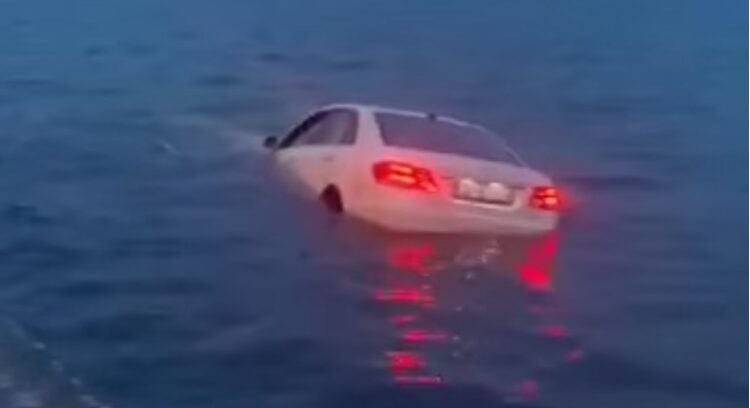 VIDEO / Vozio prebrzo pa u Zadru Mercedesom sletio u more
