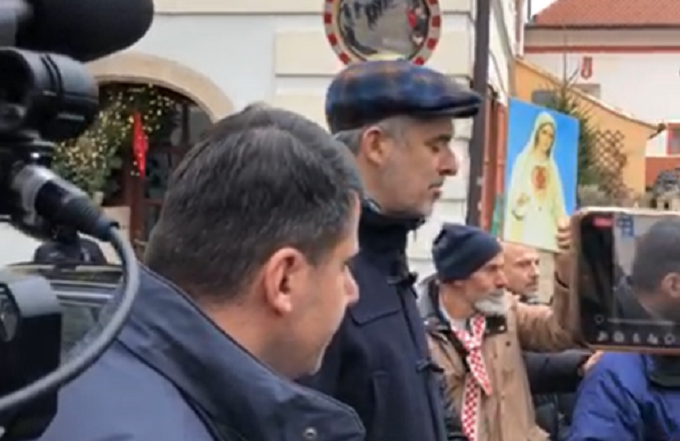 BURNO U SABORU, JOŠ BURNIJE PRED NJIM: KELEMINAC NAPAO MOSTOVCE, EVO ŠTO SU MU ODGOVORILI