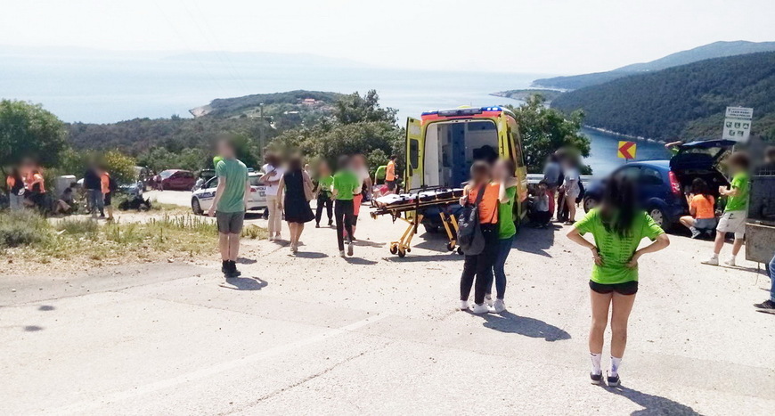 Sjećate se traktora s maturanatima koji se prevrnuo? Kriv maloljetnik, ali ni policajac nije nedužan