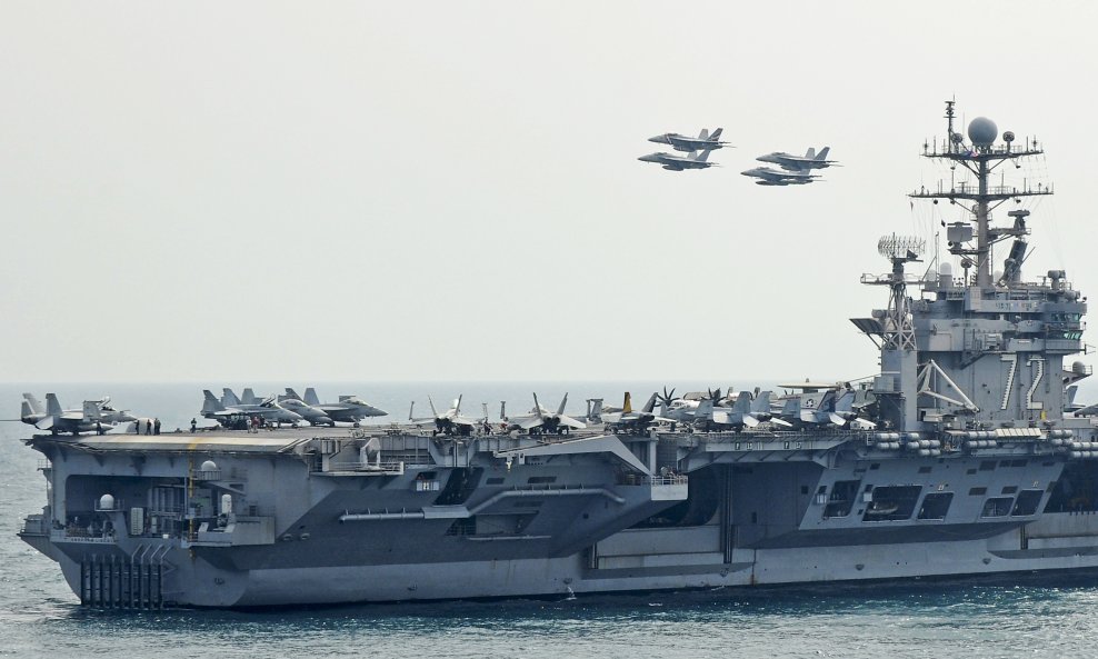 Američka 'armada' krenula prema Iranu: 'Nadam se da je nećemo morati upotrijebiti'