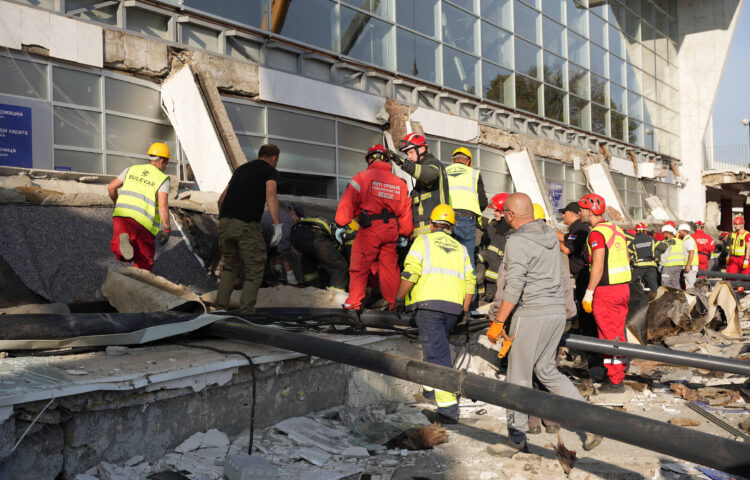 Tragedija u Novom Sadu: Poginulo 13 ljudi, među njima i jedno dijete (6). Više od 30 ozlijeđenih