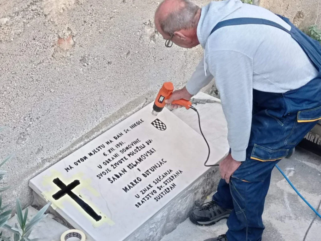 Udruga branitelja Dubrovnik restaurirala spomen ploče u Sustjepanu