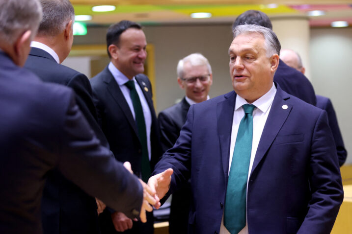 Orban ide kod Putina, EU dužnosnici na nogama: “On nema mandat za pregovore”